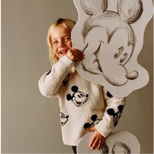 ZARA MICKEY MOUSE DISNEY KNIT SWEATER